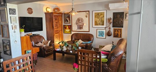 Zemun, ul Dragana Rakića,odličan 2.5, 75 m2 sa ter