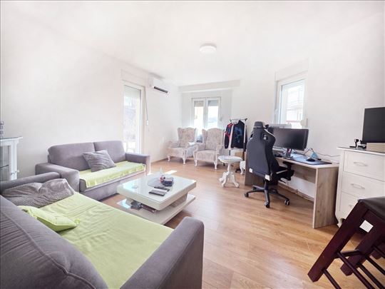 2.0, 52 m2, Vojvode Vlahovića