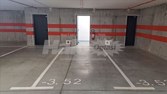 Garažno mesto i ostava 6.18m2 - Jurija Gagarina 21