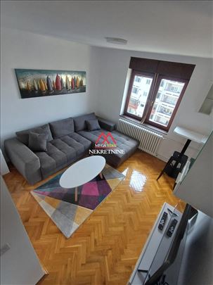 Grbavica - 42m2 - jednoiposoban stan