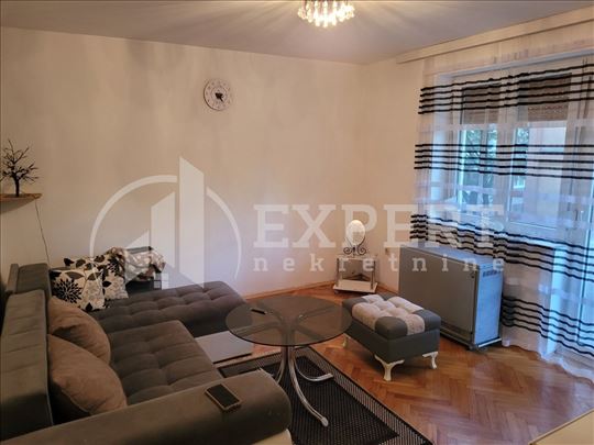 Izdaje se odličan stan kod Medicinskog fakulteta,