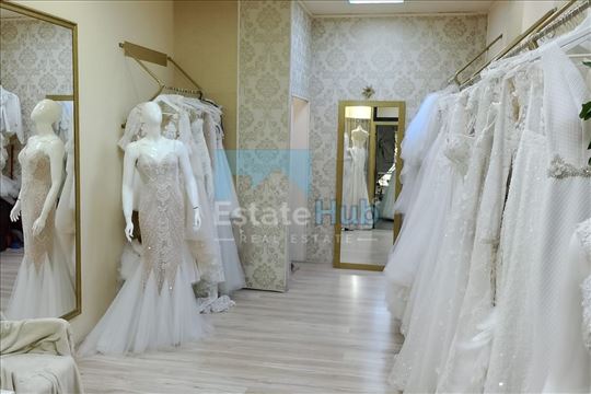 Izdavanje lokala 26 m² – TC Piramida, Novi Beograd