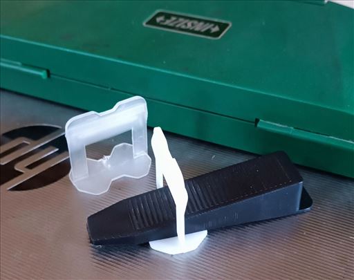 Nivelatori za pločice