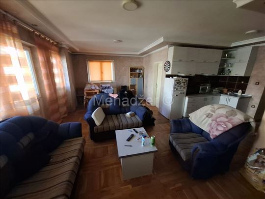 Stara Karaburma/Bogoslovija,111m2 3,0sob, 1/6, ter