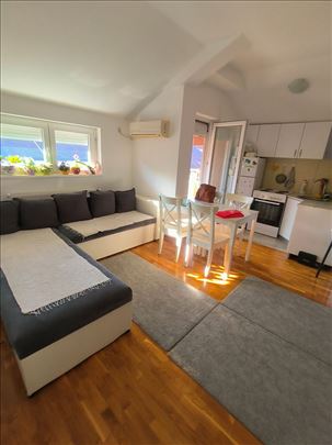 Veliki Mokri Lug, stan od 48m2.