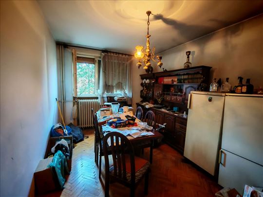 2.0 Banovo brdo,Žarka Vukovića Pucare,uknjižen