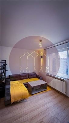 *RETKO U PONUDI - Beograd, Vračar - Kalenić pijaca