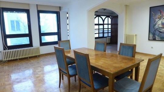 Golsvordijeva, 120m2, 4 sobe, terasa, petfriendly