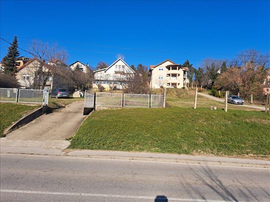 Grocka, novija kuća 341m2, 11 ari, uknjiženo