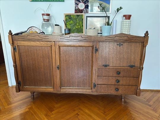 Komoda od punog drveta 