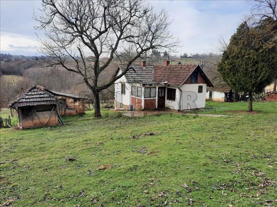 Kuća u Kniću, korisna površina 50 m2, pomoćni obje