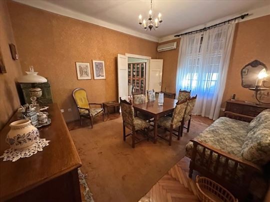 Savski venac-Centar-Salonac-103m2-Uknjižen ID#3184