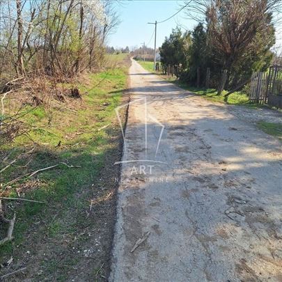 Veliko zemljiste u prirodi ID#14396
