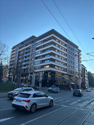 Banovo brdo, Lux, novogradnja