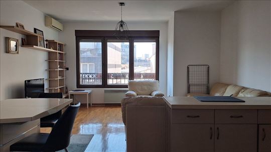 Dvoiposoban, Ruzveltova, Zvezdara