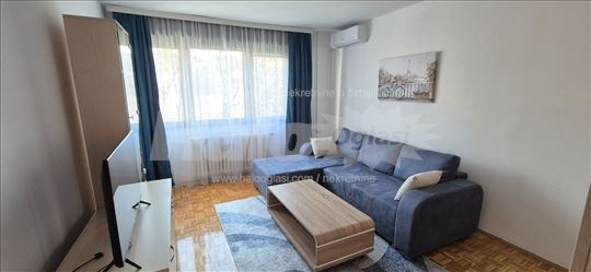 Izdaje se kompletno sređen 2.0 stan na Kanarevom