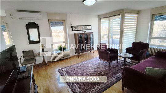 Izuzetan i redak u ponudi stan na Dedinju