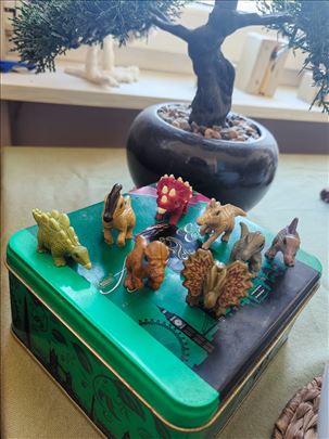 Kinder Natoons dinosaurusi