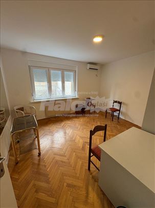 Miran stan u samom Centru Grada 