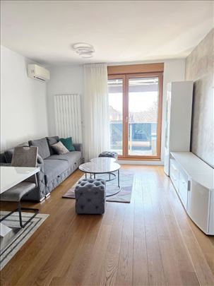 Nov 2.0 opremljen stan Zemun-TRI NOVE 