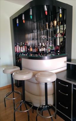 Šank, bar za dnevni boravak