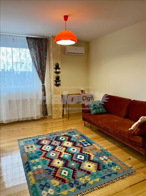 Trosoban stan u novogradnji