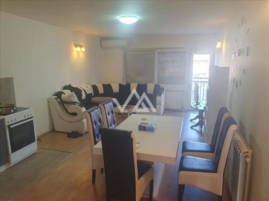 Izdaje se 3.0 stan, Voždovac (Kumodraž)