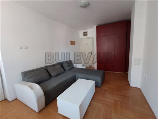 Izdaje se odličan stan na Paliluli, 40m2