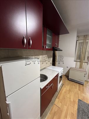 Izdaje se stan na Paliluli