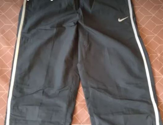 Nike vel. L