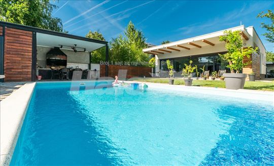 Nova vila sa basenom ZA ODMOR / min. 3 noći.