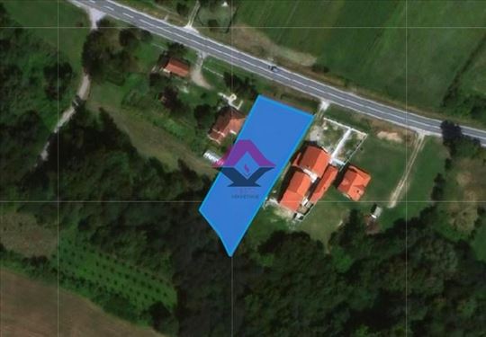 Plac Kruševica pored glavnog puta Aranđelovac-Laza