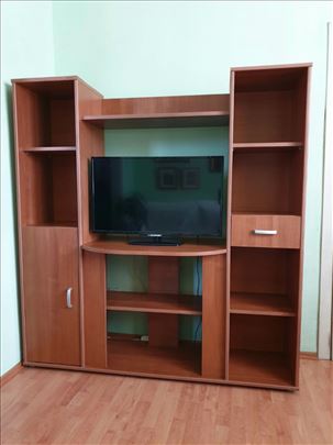 TV komoda, očuvana, povoljno