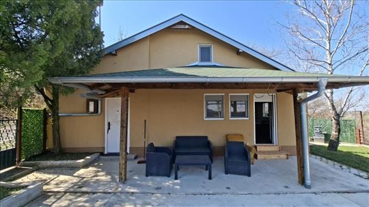 Vikend kuća na Dunavu