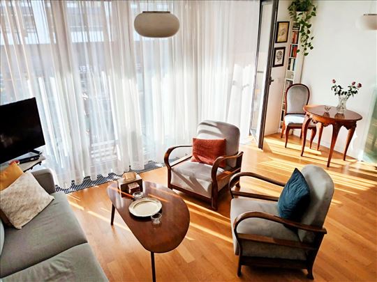 West 68m2, Svetao,Bez buke,Garaža