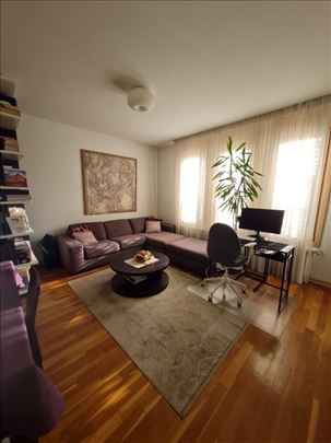 3,0 stan novija gradnja Lekino brdo, garaža