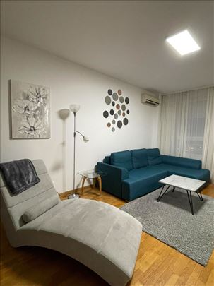 Belville Blok 67 Delta City sa garazom, opremljen