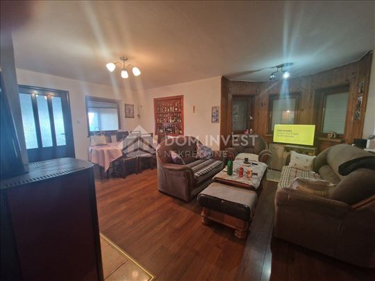 Busije-Ugrinovci, kuća 208m2