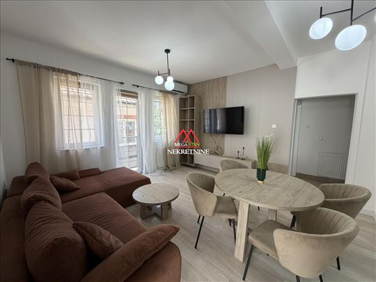 Četvorosoban stan - 70m2 - Centar