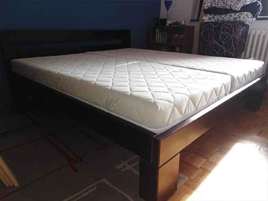  Krevet Quadro wenge i dusek Memory fleks 180x200