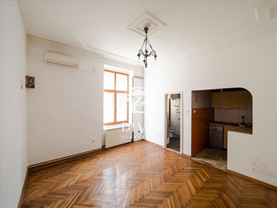 Krunska, Vračar, 4.5 salonac sa dva ulaza, 122m2