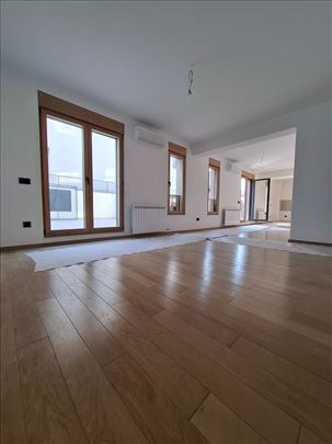 Luks stan/pp-Vračar-116m2+terasa 100m2