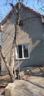 Resnik, Vojvode Kujundžića, 65m2+35m2-11 ari placa