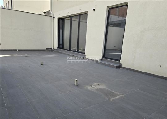 Šumice, Ultra lux  dvoetažni poslovni prostor