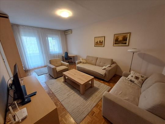 Arena, 84 m2, kompletno opremljen stan