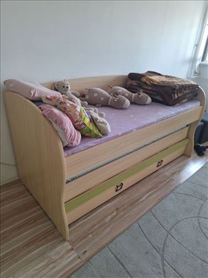 deciji krevet za troje 