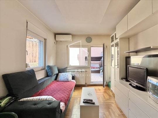 Dušanovac, 1.5 stan sa velikom terasom 40m2 ID#144