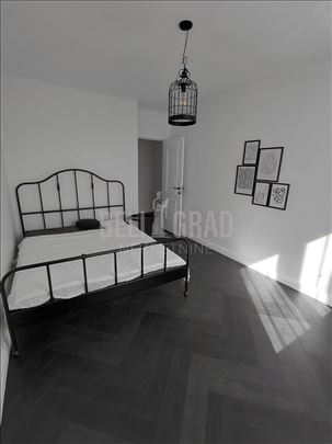 Ekskluzivan,dizajnerski renoviran stan- Bačka ulic