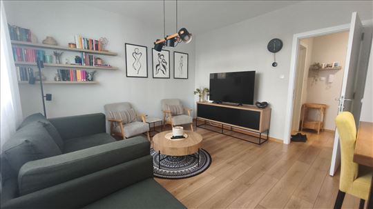 Lep 2.5 stan, 51m2, Adice