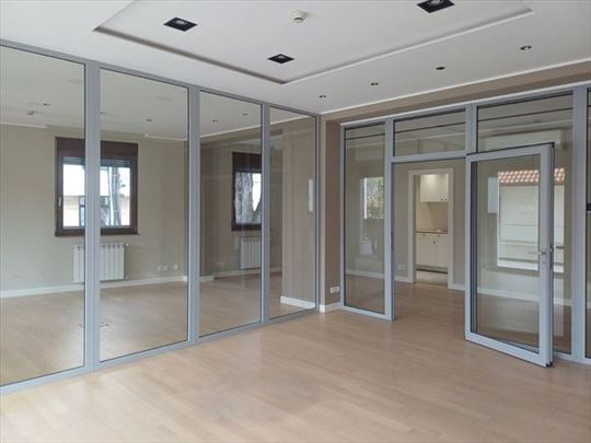 Nov, odličan pp sa garažom u novoj zgradi, ID 9318